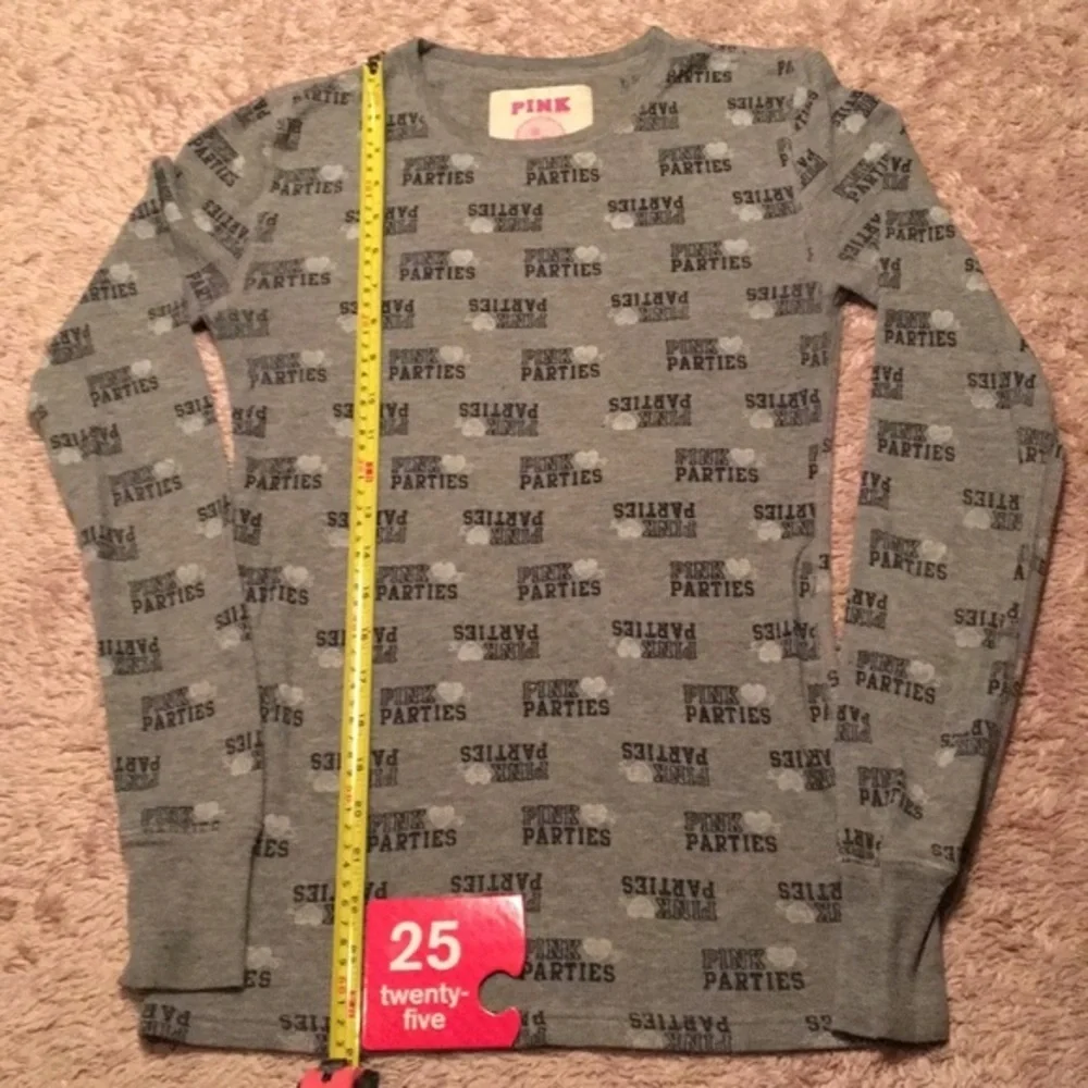 🔥4/$20 PINK Victoria’s Secret Thermal Top - sz SM - Picture 4 of 6